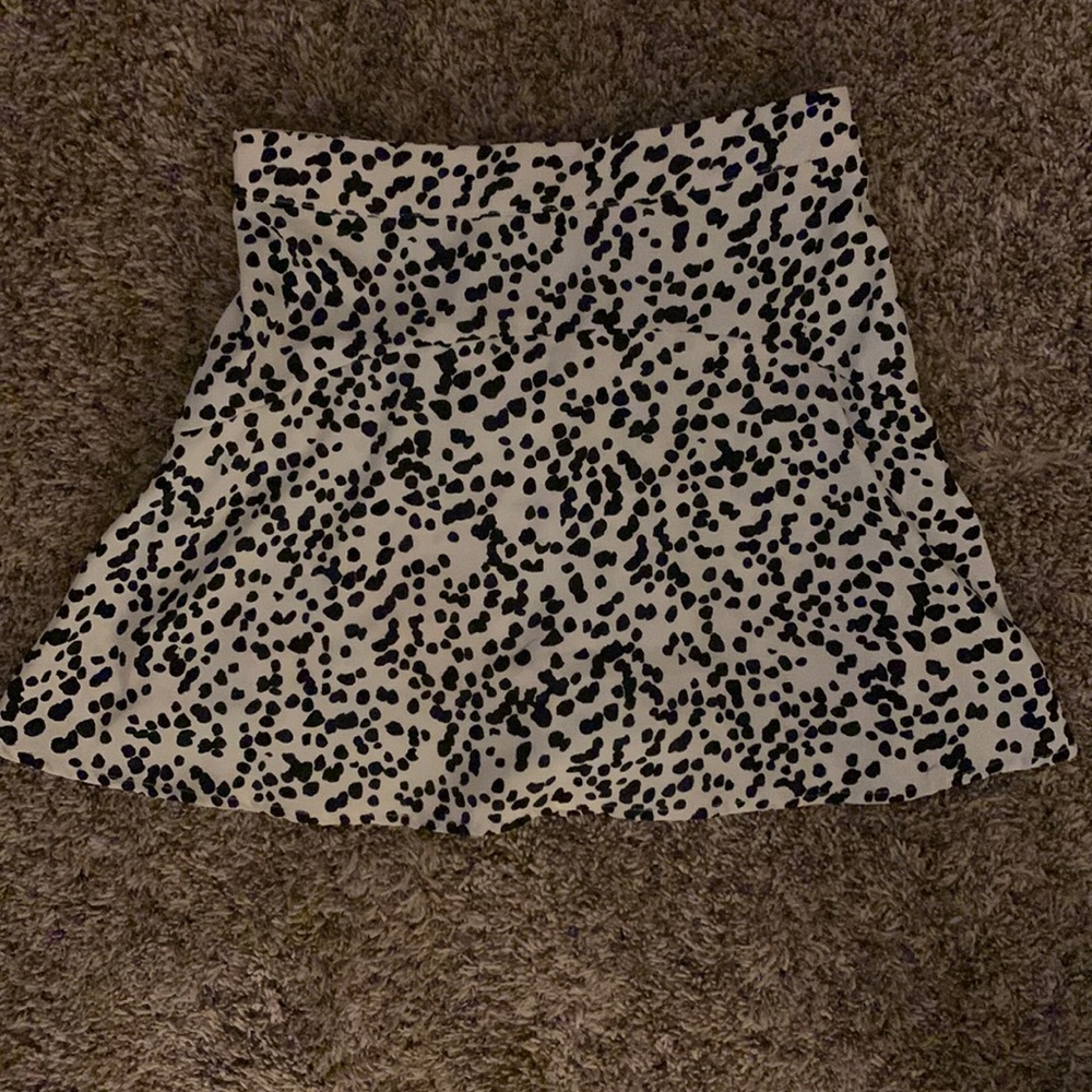 Size medium skirt, black dots